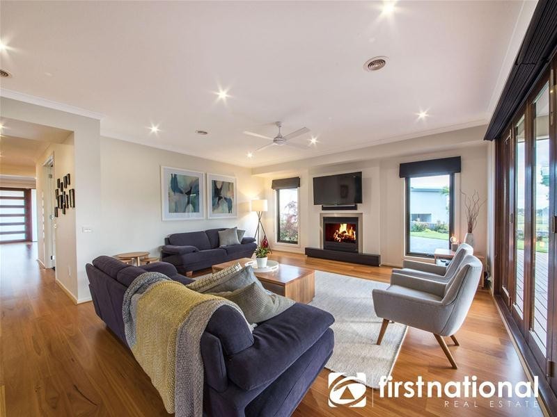 1 Milovan Crescent, Narre Warren North VIC 3804