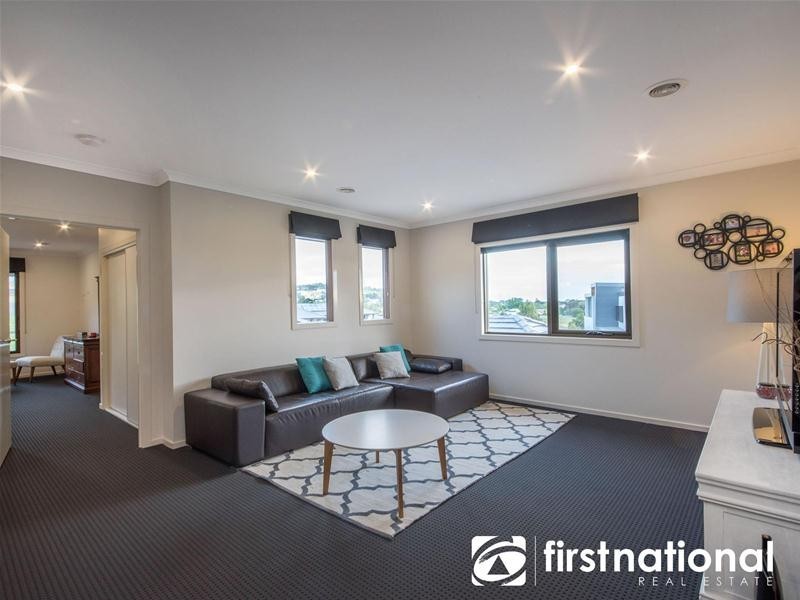 1 Milovan Crescent, Narre Warren North VIC 3804