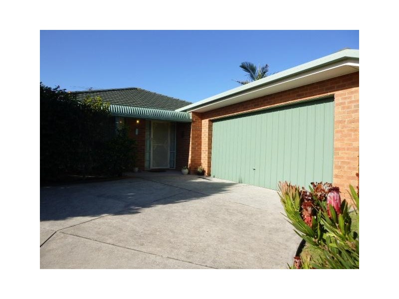 18 Browtop Road, Narre Warren VIC 3805