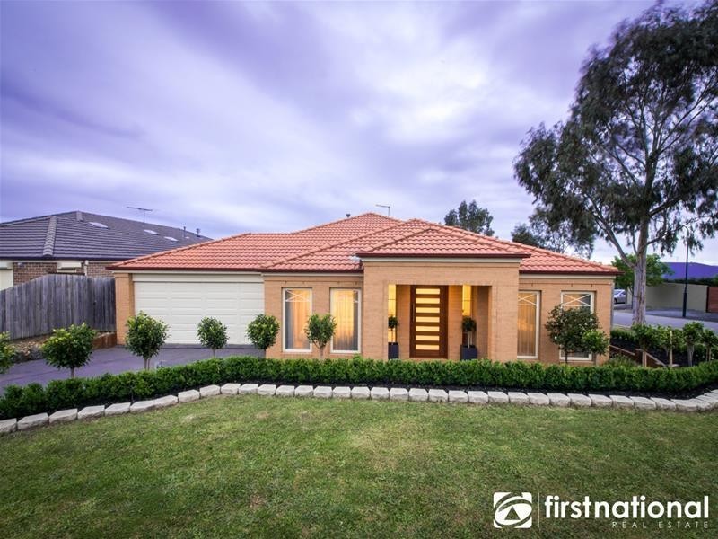 35 Sheldon Drive, Berwick VIC 3806