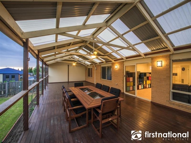 35 Sheldon Drive, Berwick VIC 3806