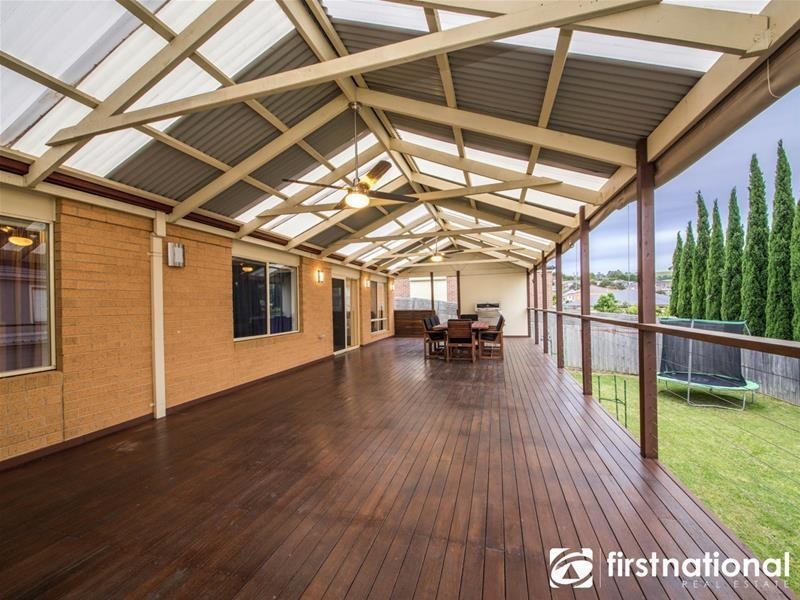 35 Sheldon Drive, Berwick VIC 3806