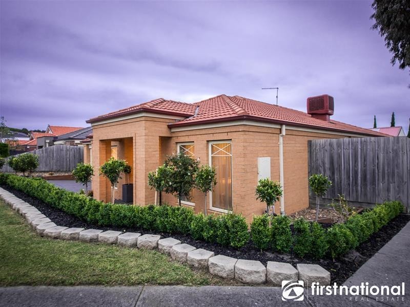 35 Sheldon Drive, Berwick VIC 3806