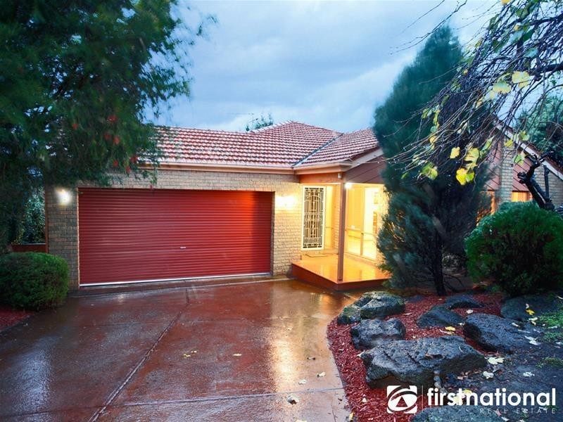 39 Edrington Park Drive, Berwick VIC 3806