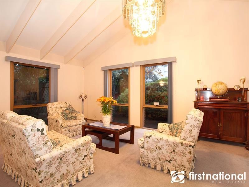 39 Edrington Park Drive, Berwick VIC 3806