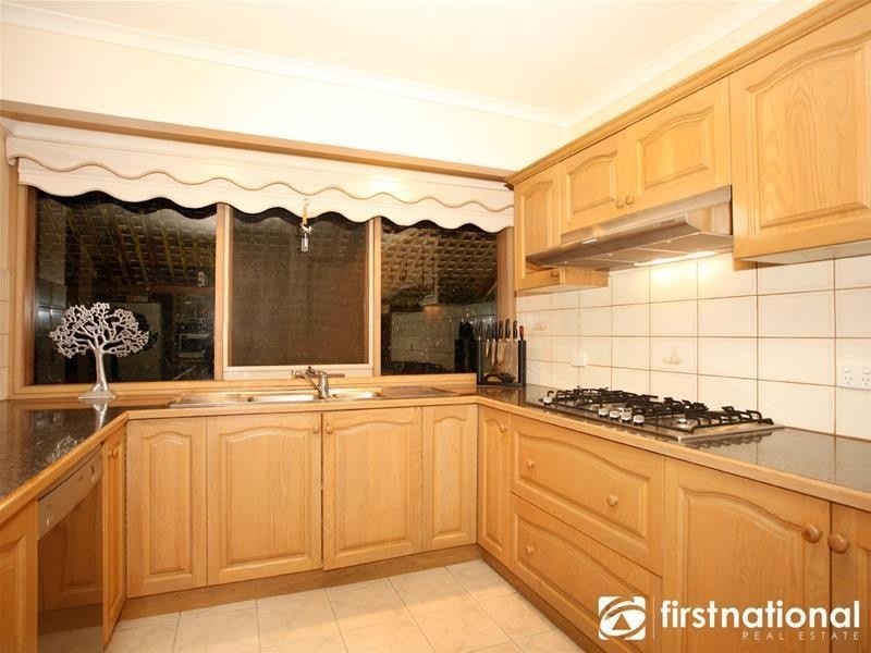 39 Edrington Park Drive, Berwick VIC 3806