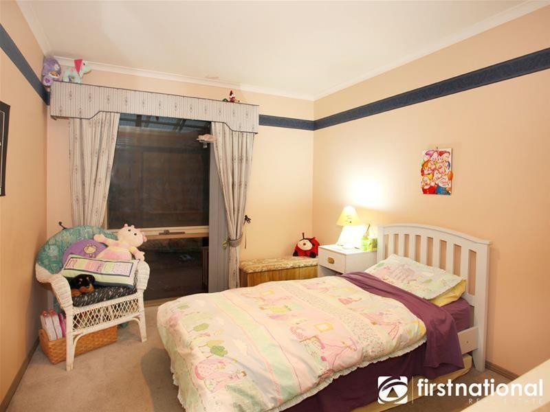 39 Edrington Park Drive, Berwick VIC 3806