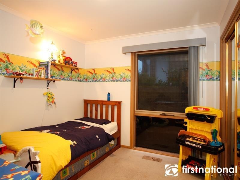 39 Edrington Park Drive, Berwick VIC 3806