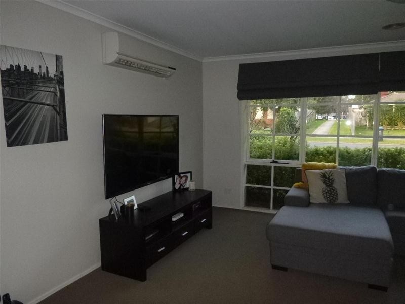 6 Tyntynder Close, Berwick VIC 3806