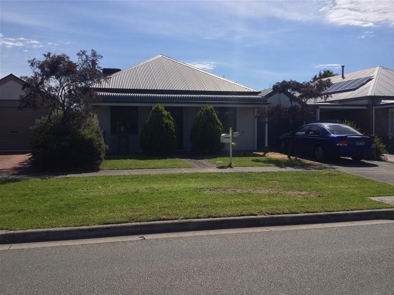 32 The Avenue, Narre Warren South VIC 3805