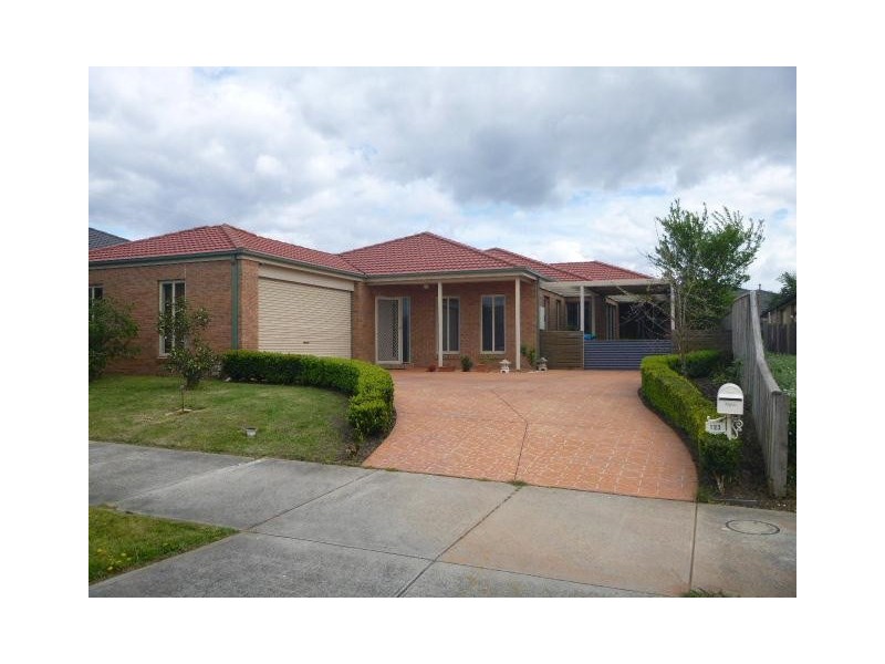 123 Majestic Boulevard, Cranbourne VIC 3977