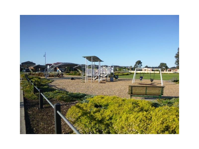 123 Majestic Boulevard, Cranbourne VIC 3977