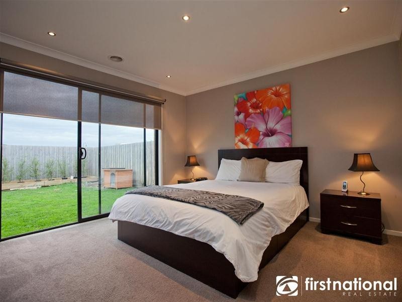 15 Webster Way, Pakenham VIC 3810