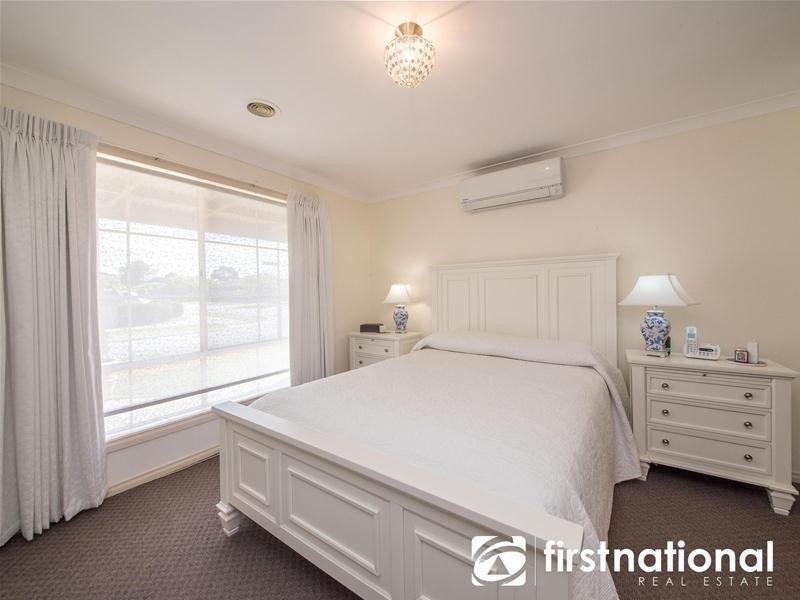 21 Grice Quadrant, Pakenham VIC 3810