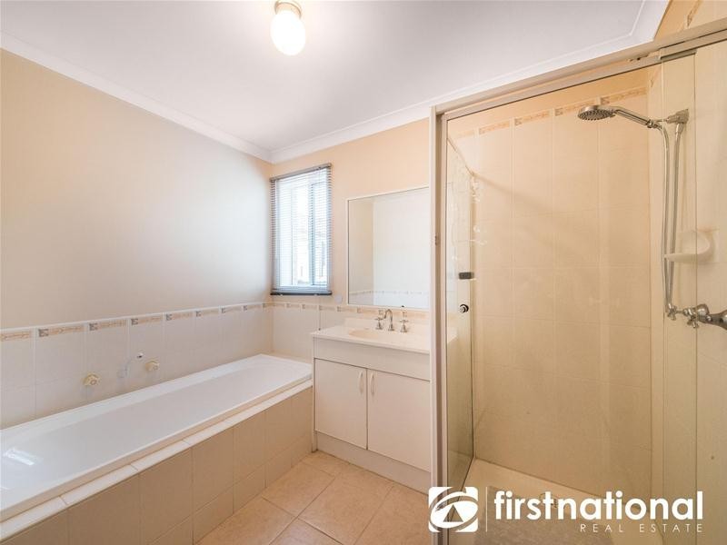 21 Grice Quadrant, Pakenham VIC 3810