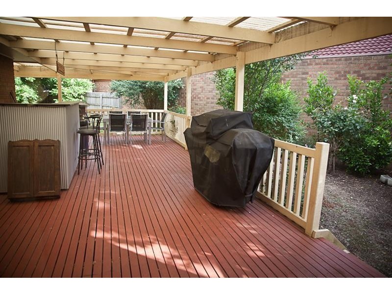 18 Tilba Court, Berwick VIC 3806