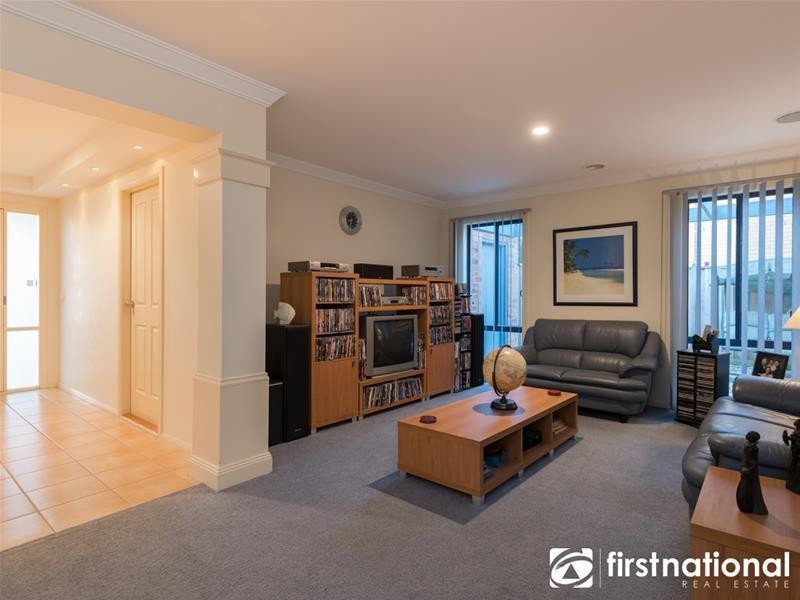 116 Berwick Springs Promenade, Narre Warren South VIC 3805