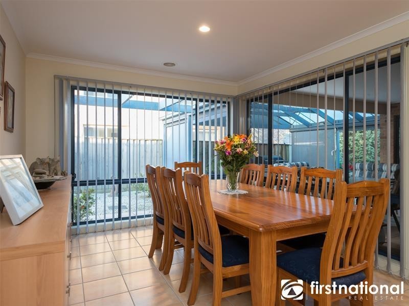 116 Berwick Springs Promenade, Narre Warren South VIC 3805