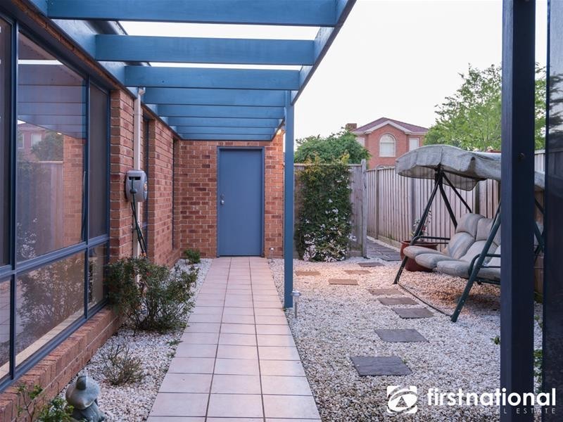 116 Berwick Springs Promenade, Narre Warren South VIC 3805