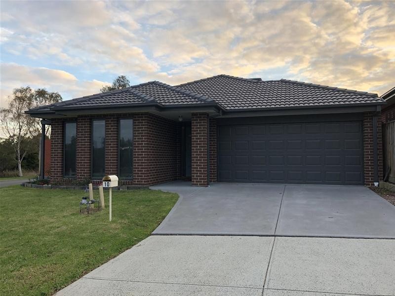 10 Shakespeare Grove, Officer VIC 3809