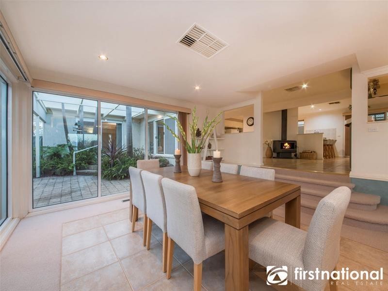 14 Glendale Crescent, Berwick VIC 3806
