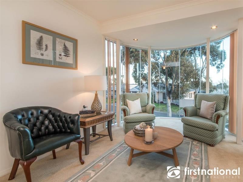 14 Glendale Crescent, Berwick VIC 3806