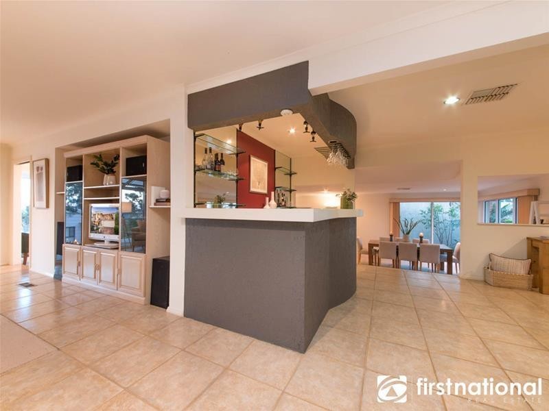 14 Glendale Crescent, Berwick VIC 3806