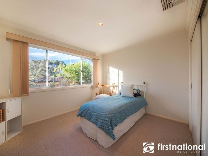 14 Glendale Crescent, Berwick VIC 3806