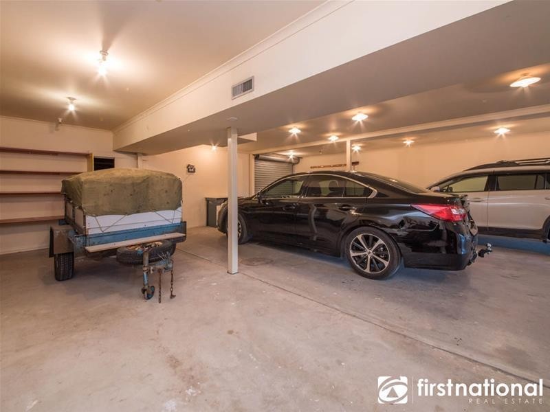 14 Glendale Crescent, Berwick VIC 3806