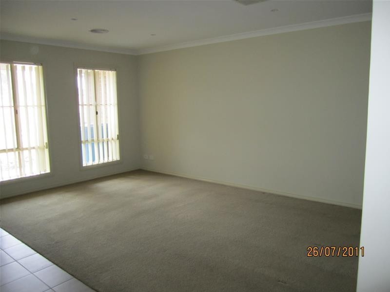 20 McCallum Drive, Cranbourne East VIC 3977