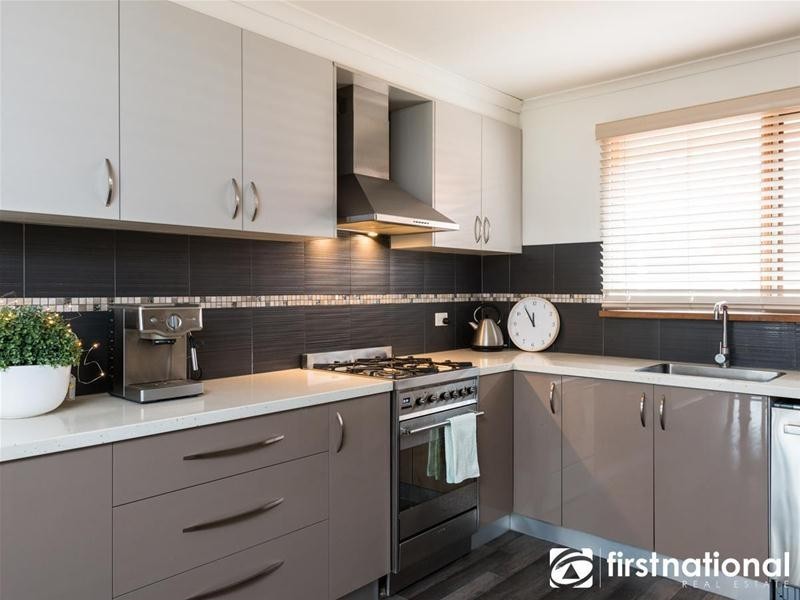 1/31 Florence Avenue, Berwick VIC 3806