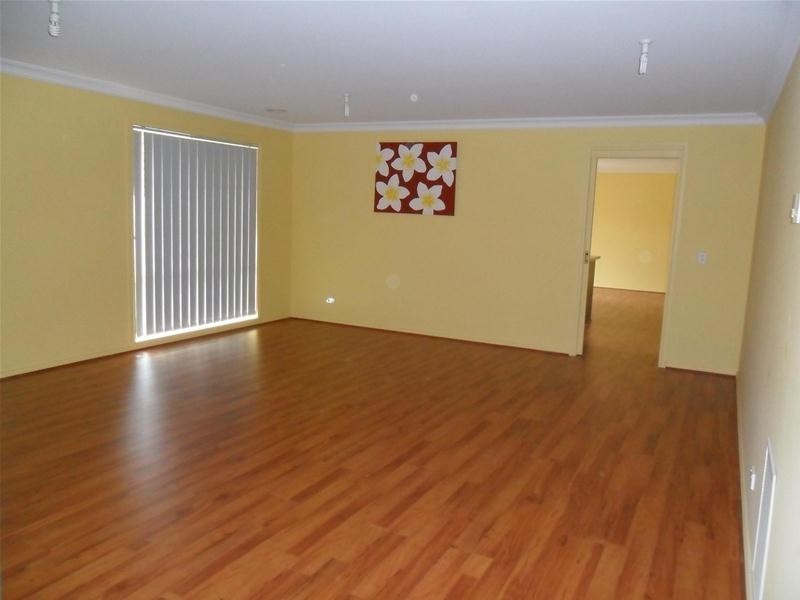 77 Hancock Drive, Berwick VIC 3806