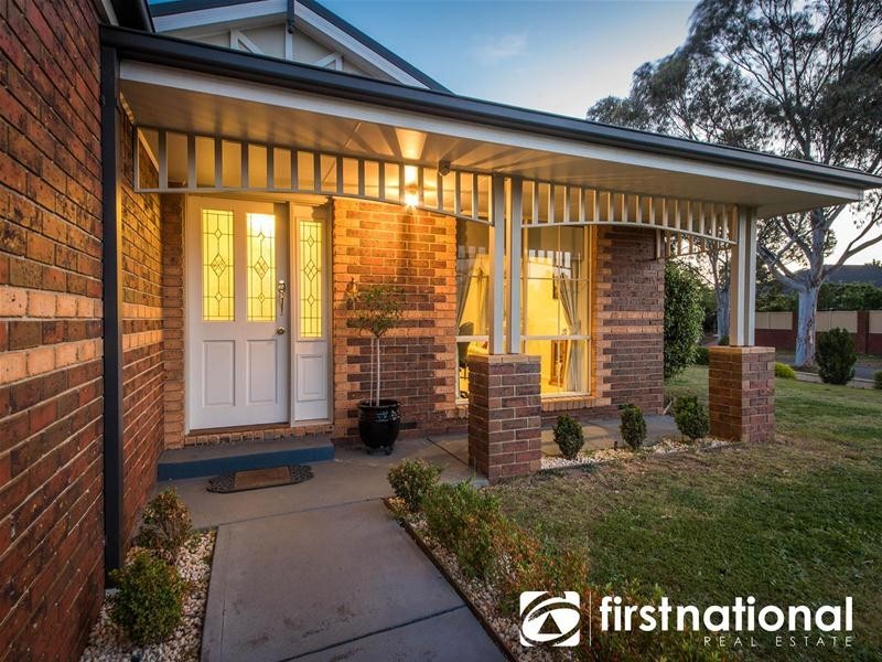 2 Yardley Court, Berwick VIC 3806