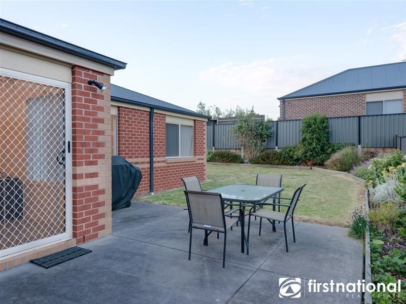 13 Windermere Boulevard, Pakenham VIC 3810