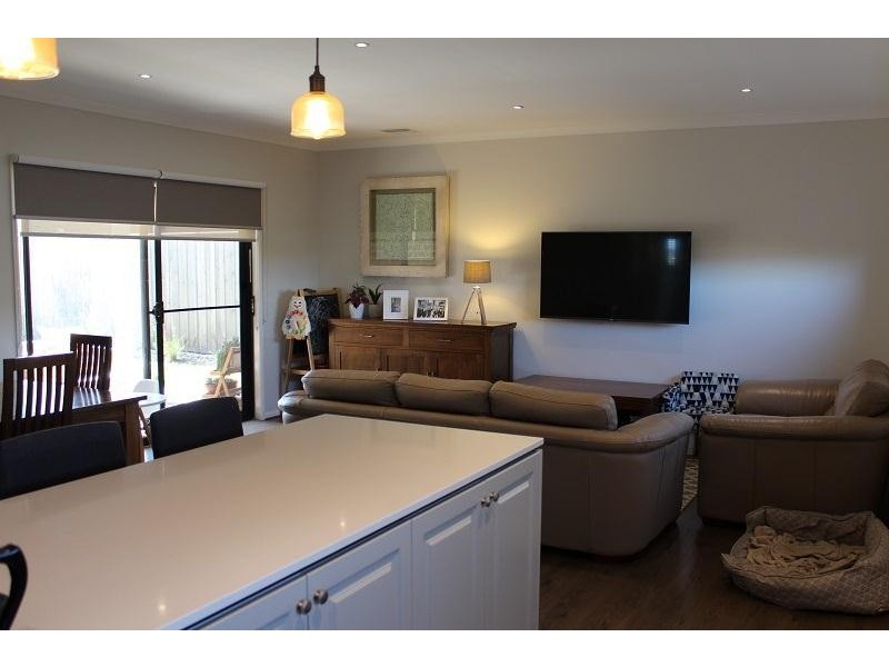 19 Manhattan Drive, Officer VIC 3809