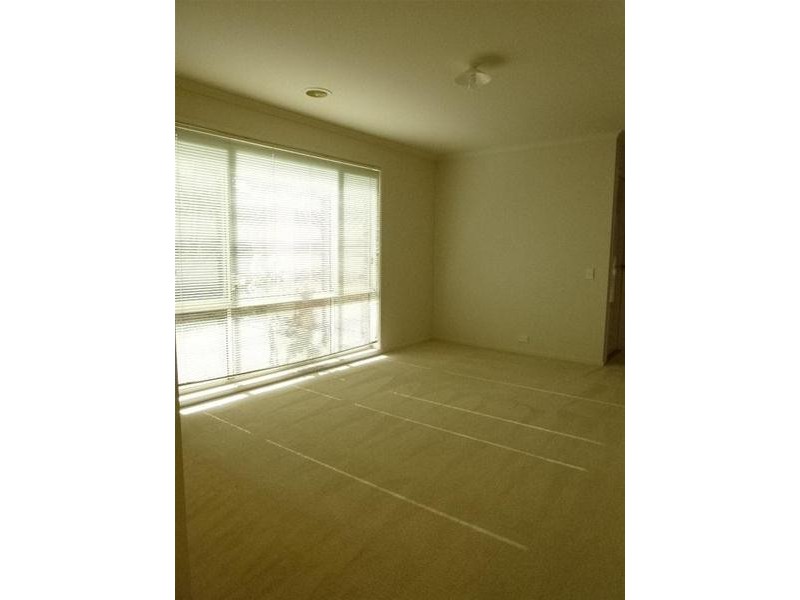 21 Lansbury Drive, Narre Warren South VIC 3805