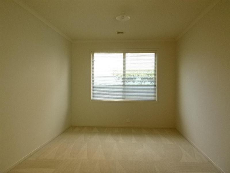 21 Lansbury Drive, Narre Warren South VIC 3805