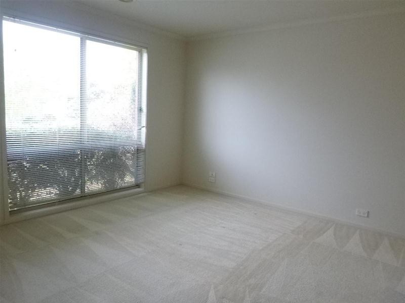 21 Lansbury Drive, Narre Warren South VIC 3805