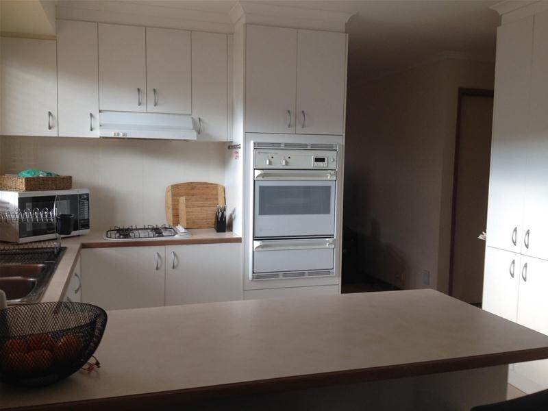 25 Coolong Avenue, Berwick VIC 3806