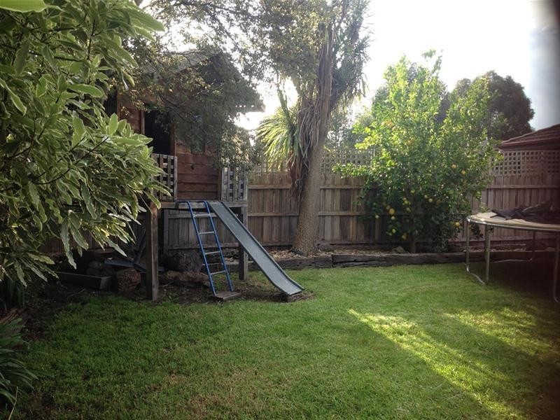 25 Coolong Avenue, Berwick VIC 3806