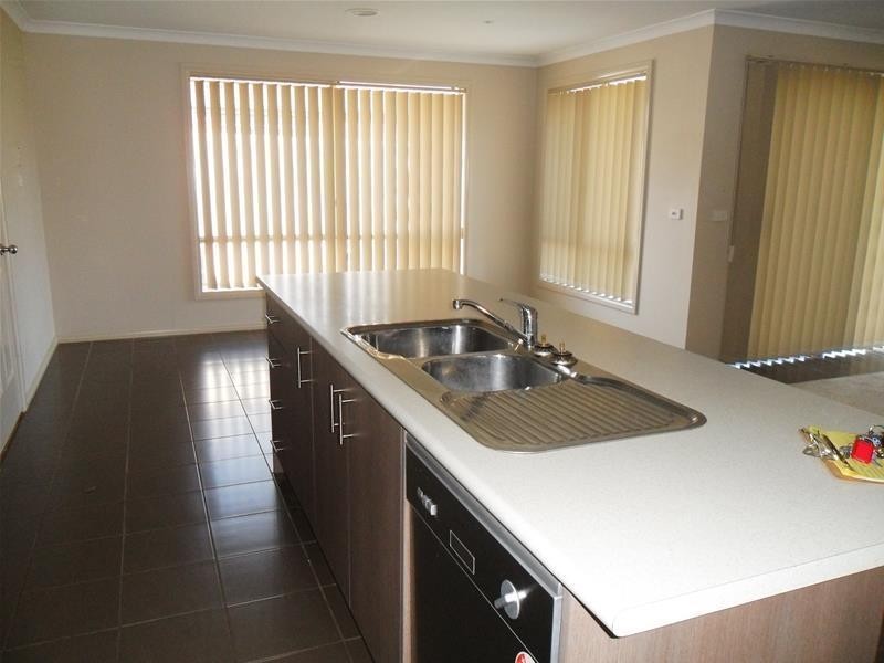 107 Melzak Way, Berwick VIC 3806