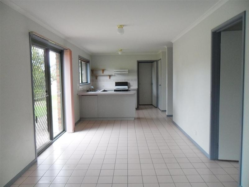 50 Collins Crescent, Berwick VIC 3806