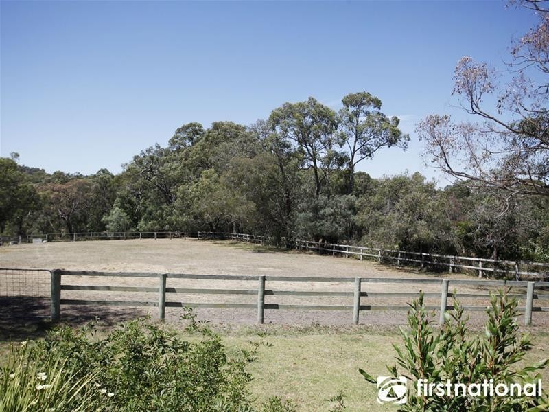 42 Girrawheen Road, Maryknoll VIC 3812