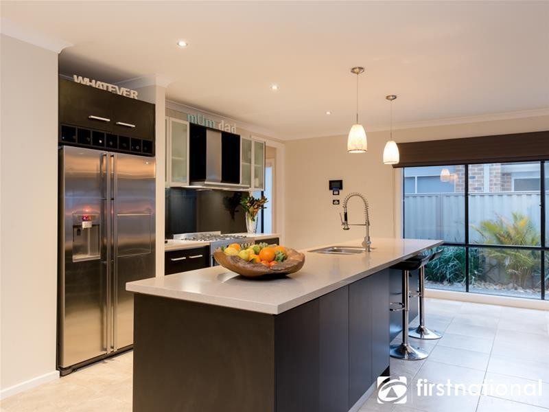 9 Edenbrook Circuit, Pakenham VIC 3810