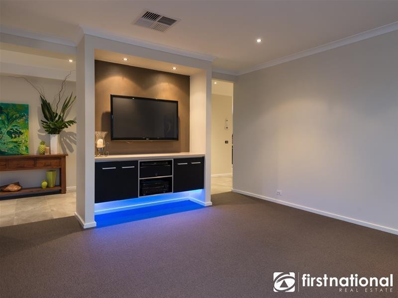 9 Edenbrook Circuit, Pakenham VIC 3810