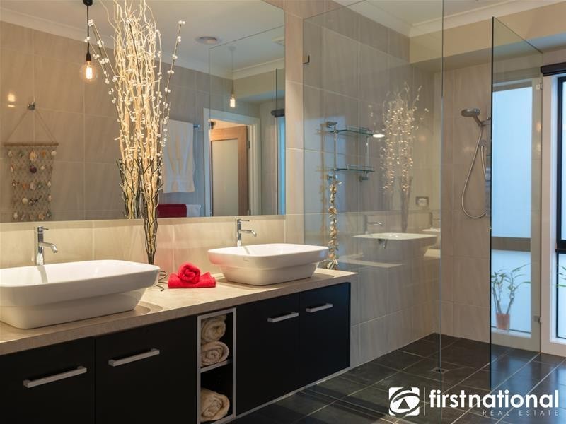 9 Edenbrook Circuit, Pakenham VIC 3810