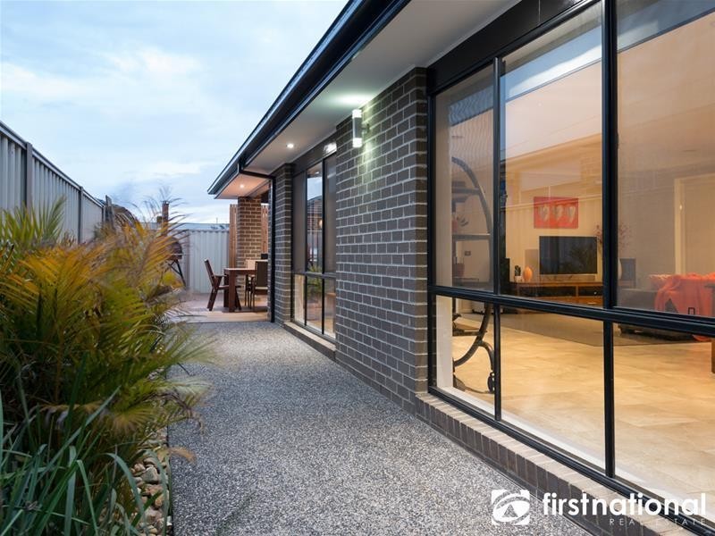 9 Edenbrook Circuit, Pakenham VIC 3810