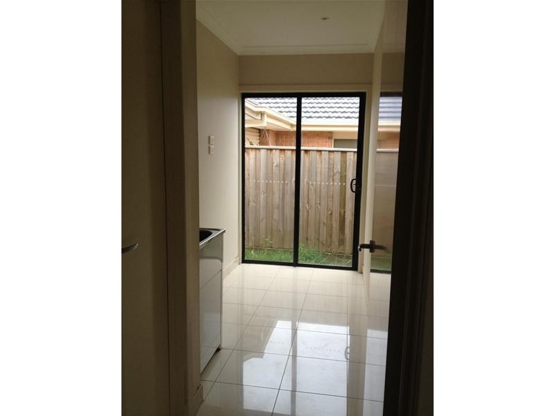 9 Middleton Grove, Berwick VIC 3806