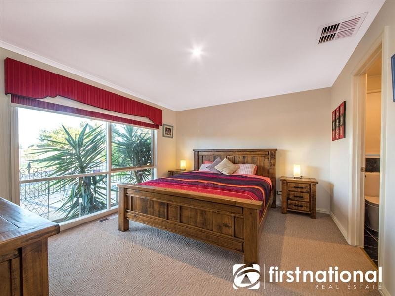 99 Ahern Road, Pakenham VIC 3810