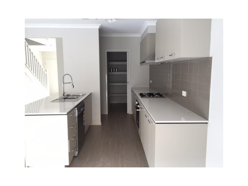 31 McEwan Drive, Cranbourne East VIC 3977